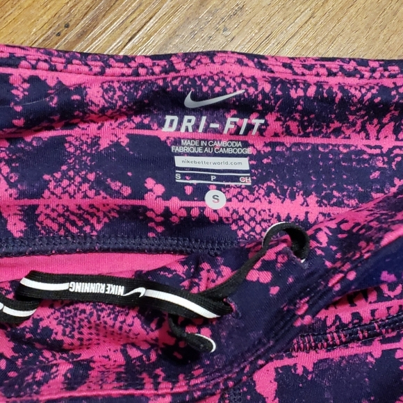 Nike running capri leggings navy blue and pink 🔥 - Picture 3 of 6